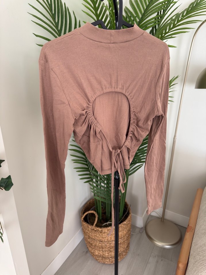 Sırt dekolteli Kahverengi bluz - Görsel 2