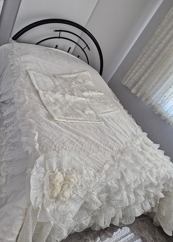 Yatak Örtüsü