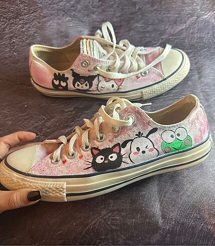 39 Beden Hello Kitty Converse