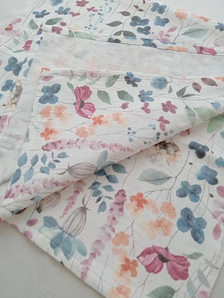Pastel Renkli Çiçek Desenli Müslin Örtü - Görsel 4