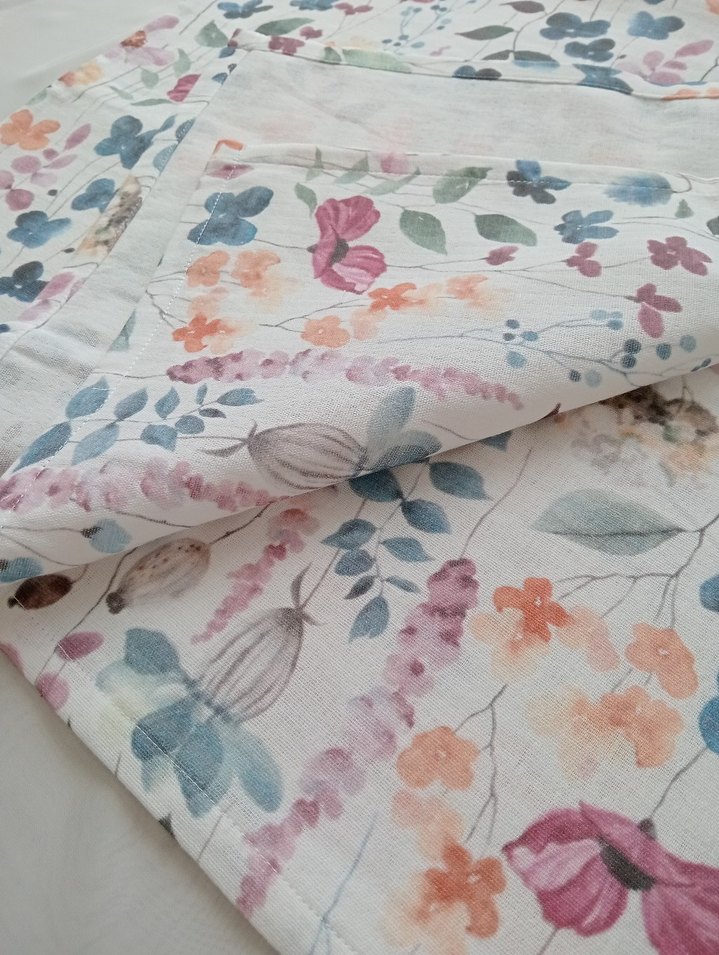 Pastel Renkli Çiçek Desenli Müslin Örtü - Görsel 3