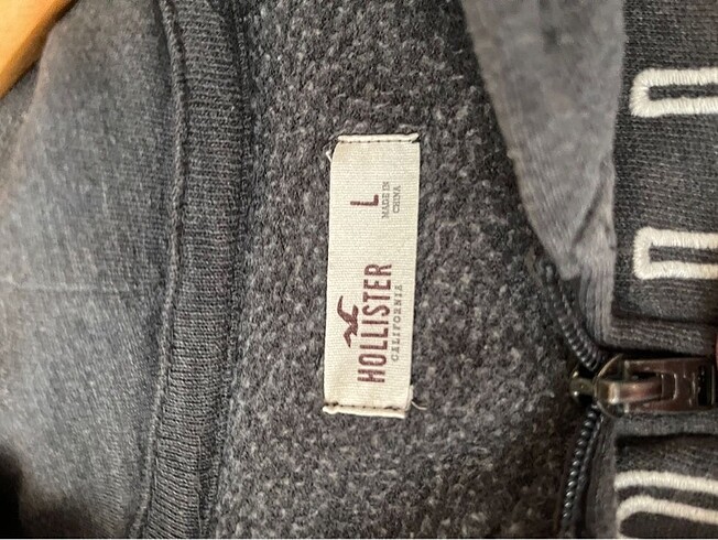 l Beden Hollister Hirka