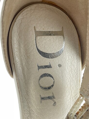 39 Beden çeşitli Renk Dior Dolgu Topuk %70 İndirimli.