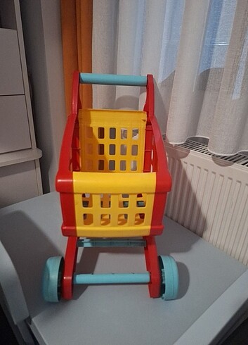 Fisherprice market arabasi