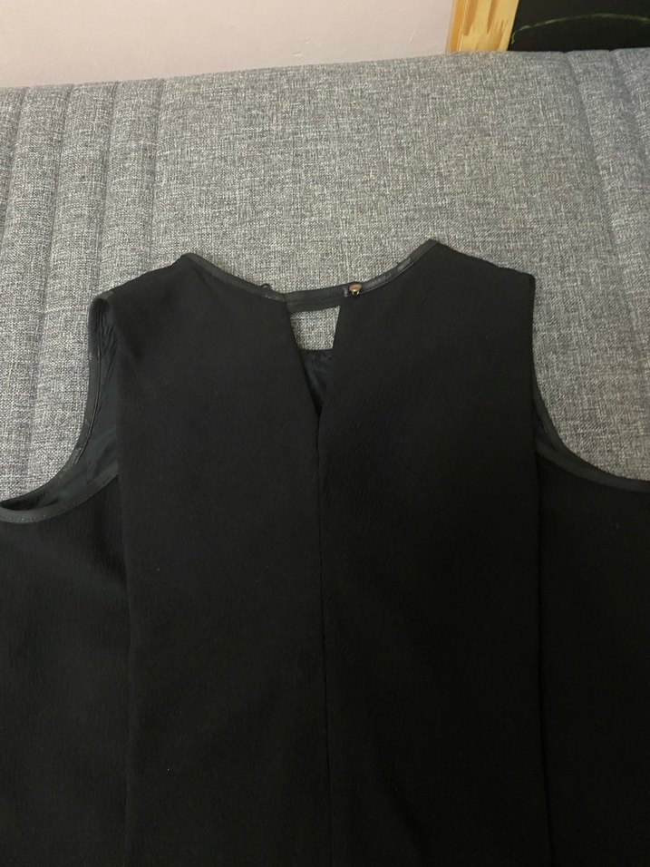 Siyah kolsuz Düz Kesim Kadın midi Elbise - Görsel 2