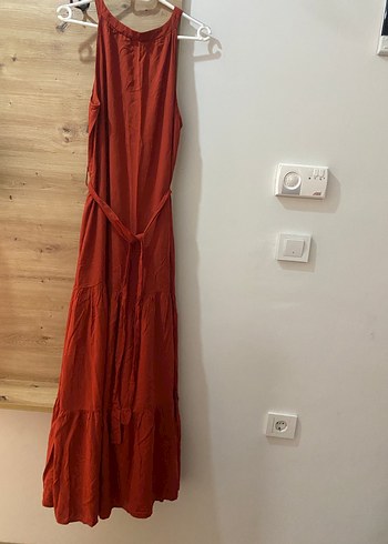 Kırmızı V Yaka Kolsuz Uzun Keten Elbise - Görsel 4