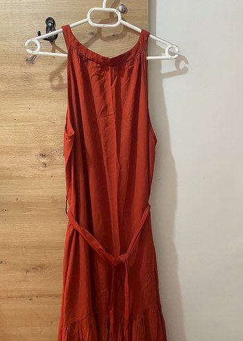 Kırmızı V Yaka Kolsuz Uzun Keten Elbise - Görsel 3