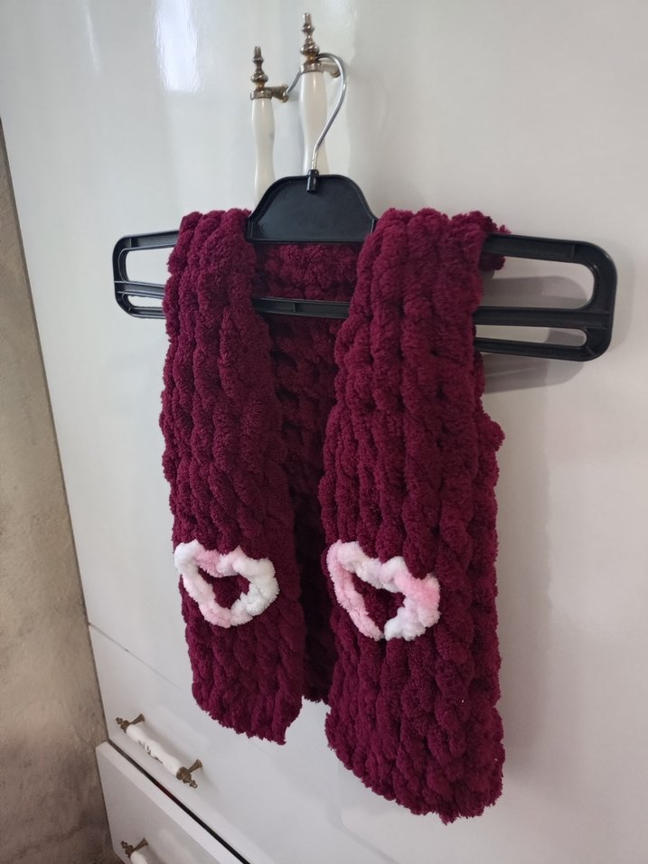 Bordo Örgü Kız bebek Yeleği Nakışlı - Görsel 2