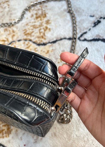 bershka siyah deri desenli çanta - Görsel 7