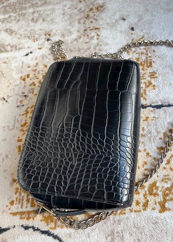 bershka siyah deri desenli çanta - Görsel 4