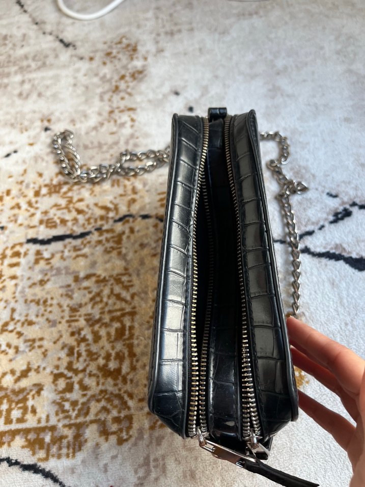 bershka siyah deri desenli çanta - Görsel 5