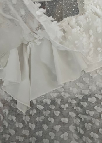 Trendyolmilla Beyaz Fırfırlı Detaylı Bluz - Görsel 4