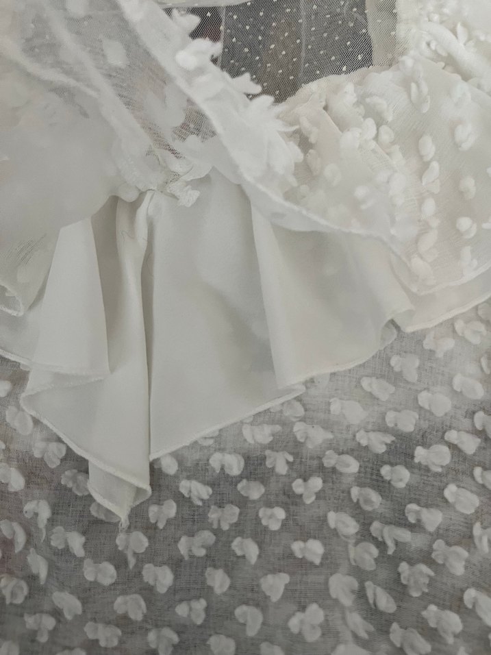 Trendyolmilla Beyaz Fırfırlı Detaylı Bluz - Görsel 4