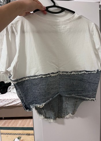 38 Beden Kısa Kollu Beyaz Denim Detaylı Kadın Tişört