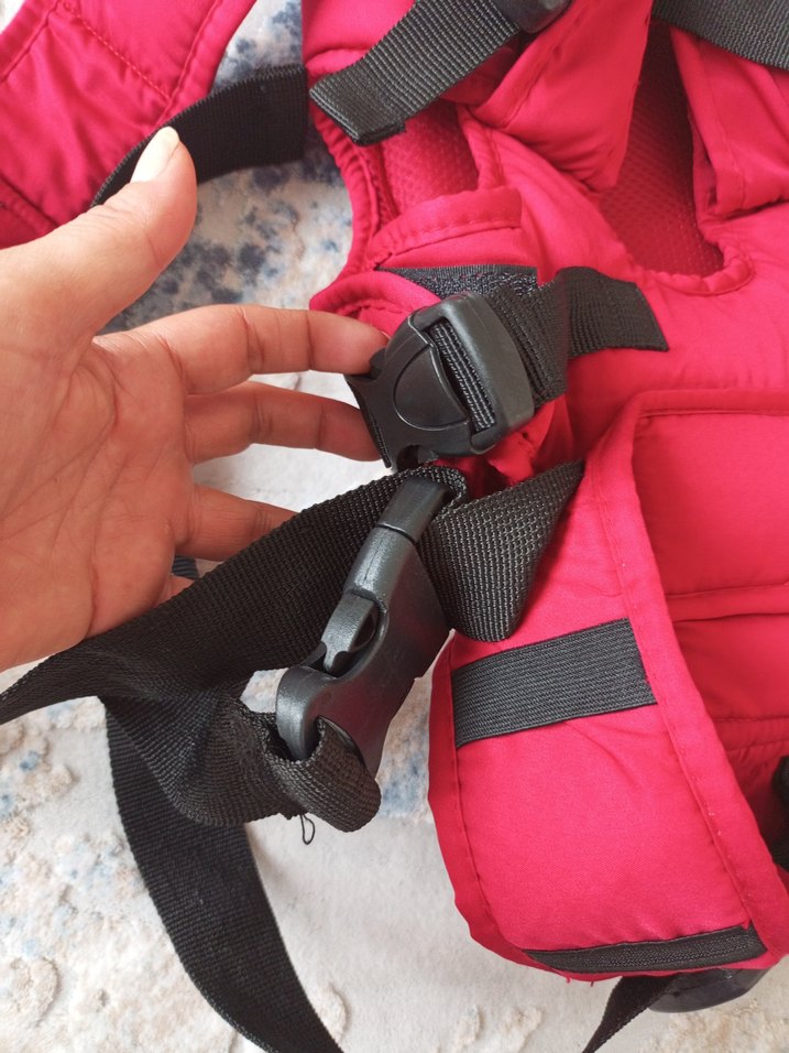 Kırmızı Bebek Taşıyıcı - Görsel 3