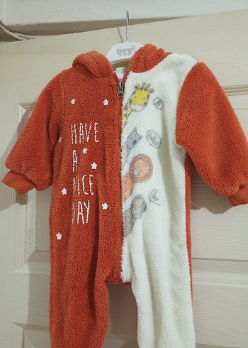 Turuncu Bebek Polar Tulum, Baskılı ve Örgü Detaylı - Görsel 3