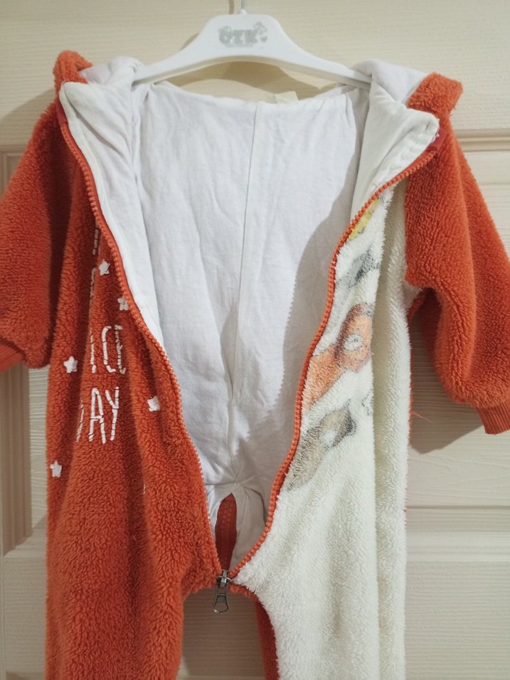 Turuncu Bebek Polar Tulum, Baskılı ve Örgü Detaylı - Görsel 5