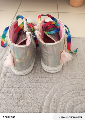 Kızlar İçin Renkli Bağcıklı Spor Ayakkabı - Görsel 3