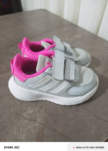 Kız Çocuk Gri Cırt Cırtlı Spor Ayakkabı - Görsel 4