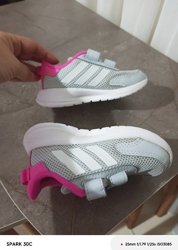 Kız Çocuk Gri Cırt Cırtlı Spor Ayakkabı - Görsel 5