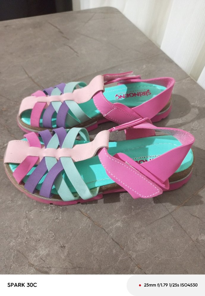 Renkli Bağcıklı Kız Sandaletleri - Görsel 2