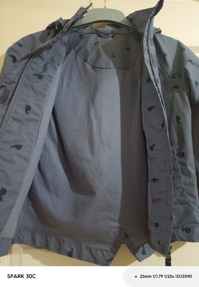 Erkek Çocuk Gri Düğmeli Yağmurluk - Görsel 3