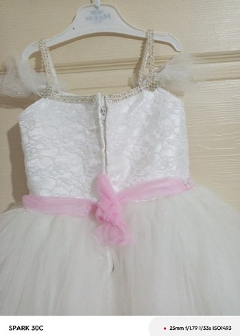 Beyaz Dantel İşlemeli Kız Elbisesi - Görsel 3