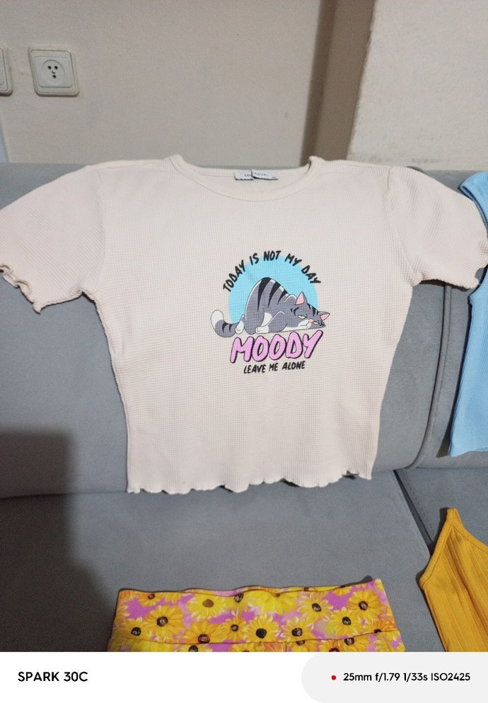 Sarı Kısa Kollu Genç Kız Tişörtü - Görsel 2