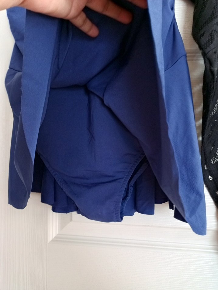 Mavi Drapeli Midi Kolsuz Mayo ve Siyah Püsküllü Örtü - Görsel 3