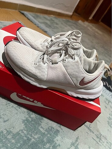 Nike spor ayakkabı