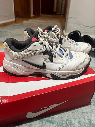 37,5 Beden Nike tenis modeli spor