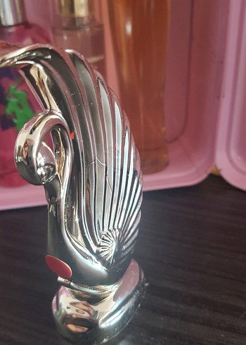Beden Rujluk Kuğu formunda vintage Rujluk adet aldim fiyatıdır