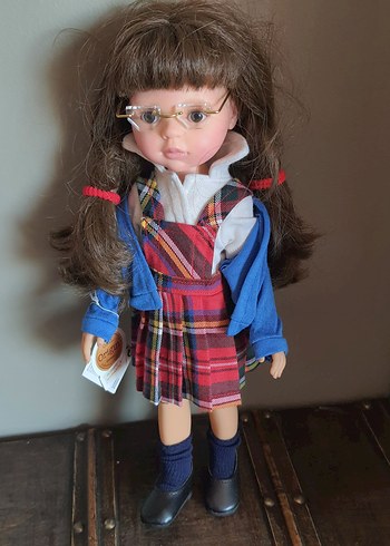 RESERVE paola reina las amigos school girl spain