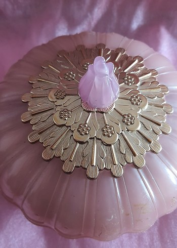Avon Avon vintage pudriyerlik pembe Pastel Kapaklı Dekoratif Kutu