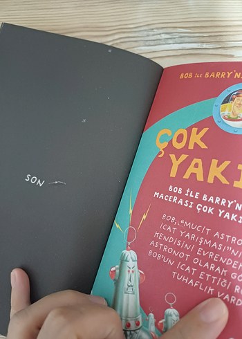 Beden Tam Kraliçelik Bir Felaket - Simon Bartram