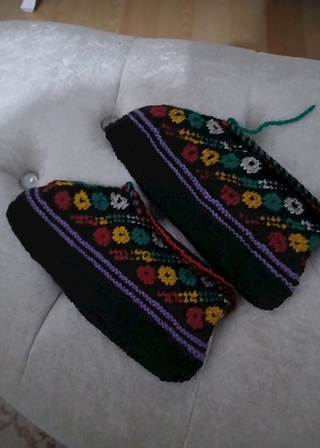 Mor Nakışlı Örgü Kız Ev Terliği - Görsel 4