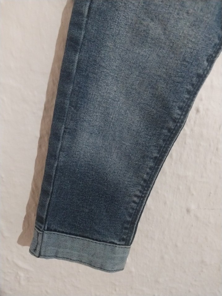 Nakışlı Düğmeli Kız Kot Pantolon - Görsel 4