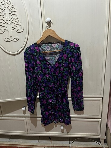 Çiçekli mini elbise