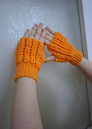 Turuncu Örgü Parmaksız Kadın Eldiven - Görsel 2