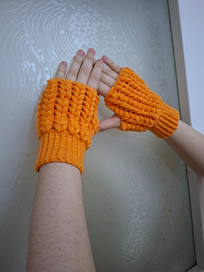 Turuncu Örgü Parmaksız Kadın Eldiven - Görsel 2