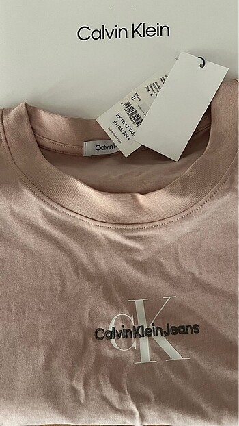 Calvin Klein kadın tşört