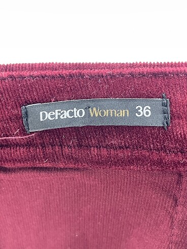 36 Beden bordo Renk Defacto Mini Etek %70 İndirimli.