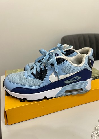 Nike Kadın Spor Ayakkabı Air Max Modeli