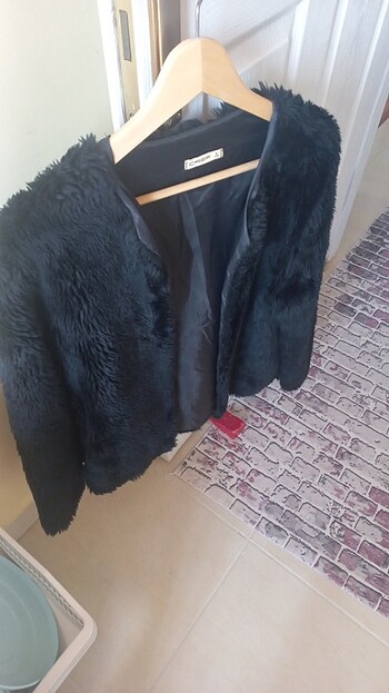 Kısa peluş üst