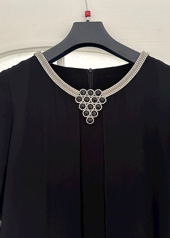 Zincir Detaylı Siyah Uzun Kadın Elbise - Görsel 6