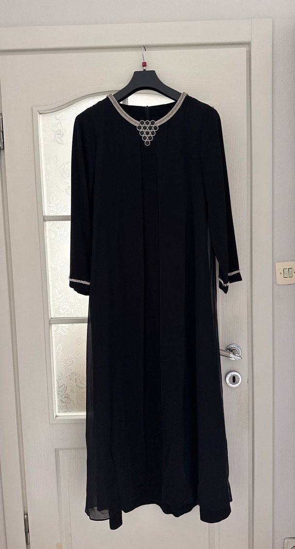 Zincir Detaylı Siyah Uzun Kadın Elbise - Görsel 5