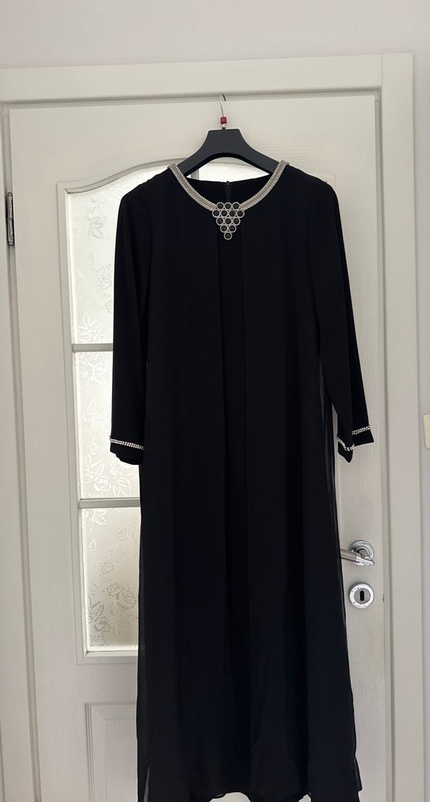 Zincir Detaylı Siyah Uzun Kadın Elbise - Görsel 4