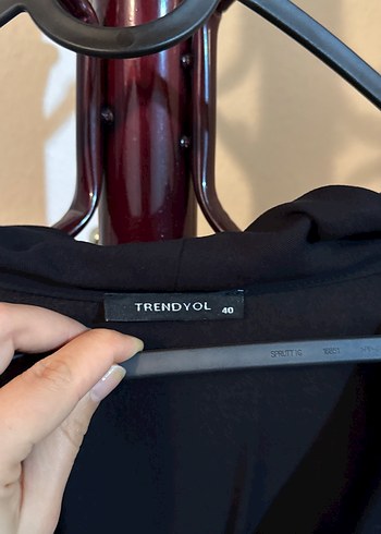 Siyah V Yakalı Uzun Keten Elbise - Görsel 2