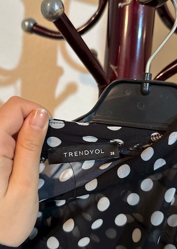 Siyah Beyaz Puantiyeli Uzun Kadın Elbise - Görsel 3