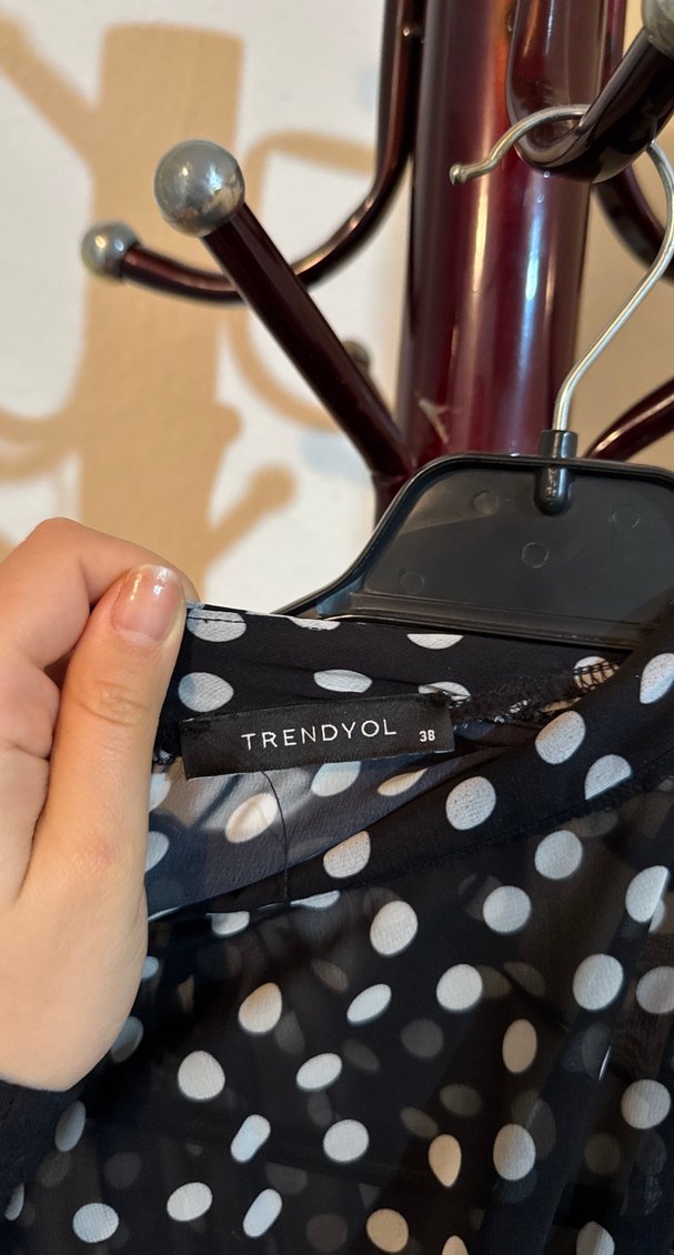 Siyah Beyaz Puantiyeli Uzun Kadın Elbise - Görsel 3